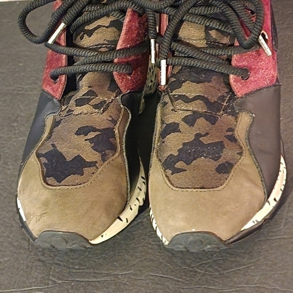 Steve Madden Cliff Multicolor Printed Mixed Media Sneakers Womens Size 9 - Picture 2 of 8